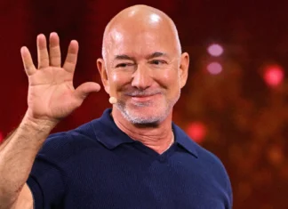 Jeff Bezos anticipa una semana laboral de tres días gracias a la inteligencia artificial: ¿será posible vivir con un solo sueldo? Jeff Bezos