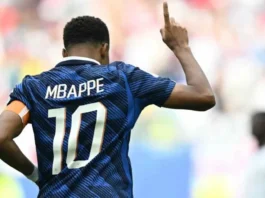 Mbappé supera a Messi y se convierte en el más joven en disputar 100 partidos de Champions League Kylian Mbappé se convirtió en el jugador más joven en alcanzar los 100 partidos en la Champions League superando a Messi