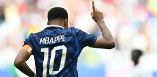 Mbappé supera a Messi y se convierte en el más joven en disputar 100 partidos de Champions League Kylian Mbappé se convirtió en el jugador más joven en alcanzar los 100 partidos en la Champions League superando a Messi