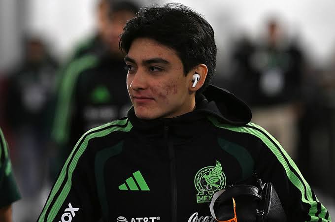 Liverpool buscaría fichar a Gilberto Mora por una cifra millonaria, según David Faitelson