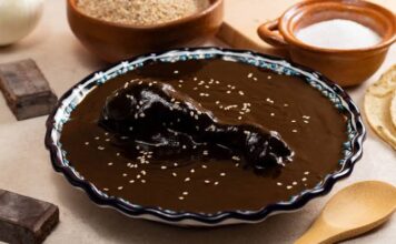 Mole negro oaxaqueño: ingredientes, preparación y consejos para cocinarlo en casa Mole negro oaxaqueño: ingredientes, preparación y consejos para cocinarlo en casa