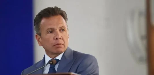 Pablo Lemus atribuye violencia en protestas de Jalisco a grupos externos mientras CNDH investiga actuación policial Pablo-Lemus