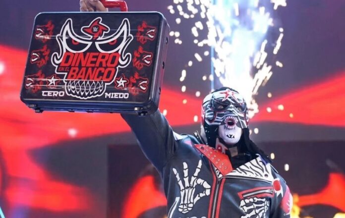 Penta lleva el “Cero Miedo” al maletín de Money in the Bank con un diseño personalizado Penta lleva el “Cero Miedo” al maletín de Money in the Bank con un diseño personalizado