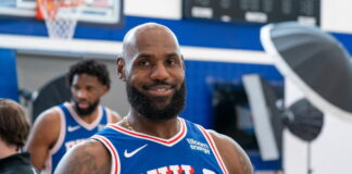 Philadelphia 76ers vencen a los Knicks en Nueva York durante el debut de LeBron James Philadelphia 76ers vencen a los Knicks en Nueva York durante el debut de LeBron James