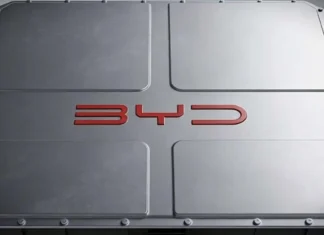 BYD patenta sistema que sumerge baterías en líquido para mejorar su refrigeración BYD