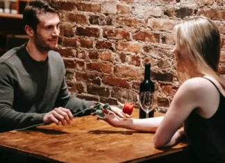 Citas rápidas recuperan terreno frente a las apps para conocer pareja cara a cara citas rápidas