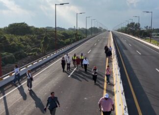 Sheinbaum inaugura puente estratégico en Veracruz para agilizar acceso al puerto Sheinbaum
